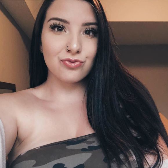 Meet your Posher, Tristyn - Picture 1 of 1